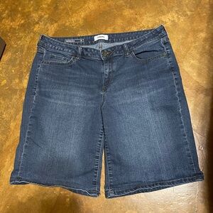 Sonoma Bermuda High-Rise Denim Jean Shorts for Women size 16